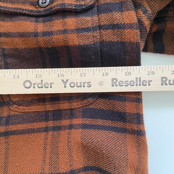 Filson Men's Medium 100% Cotton Copper Black Plaid Flannel Work Shirt 11010689 - Picture 9 of 10